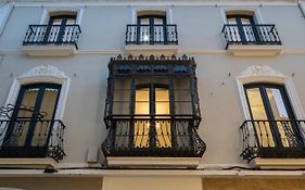 Apartamentos Petronila 1881